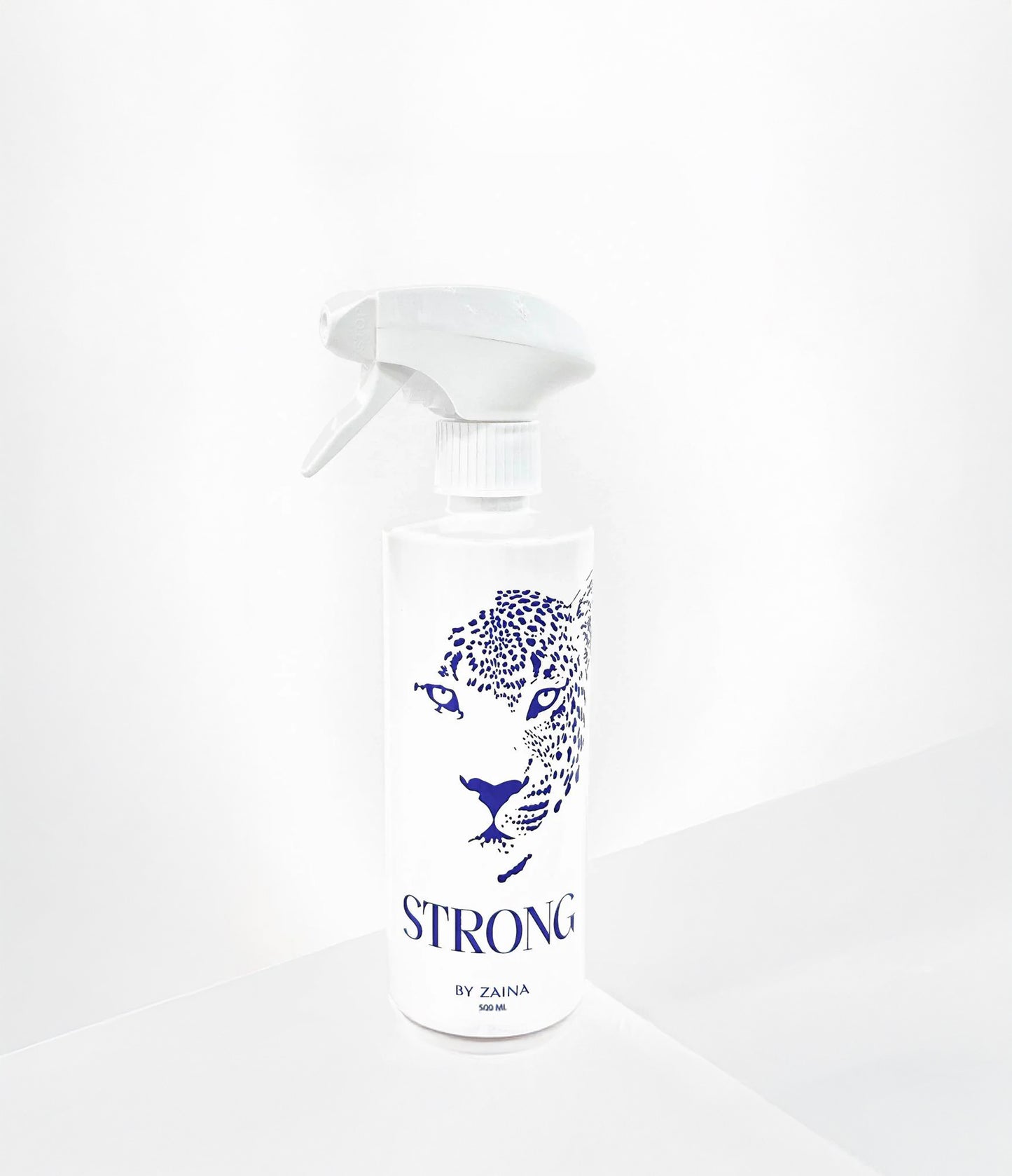 STRONG – Luxurious Oud-Inspired Mist for Lasting Elegance