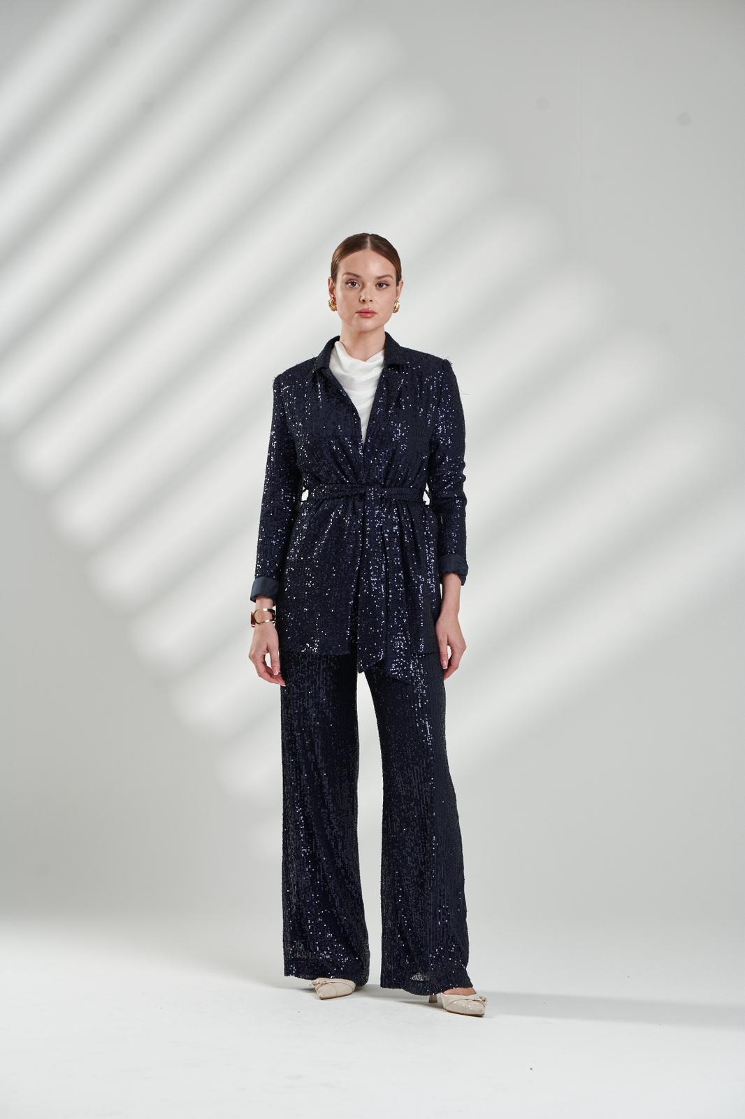 Luxury Sequin Evening Suit β Elegant & Eye-Catching Design
