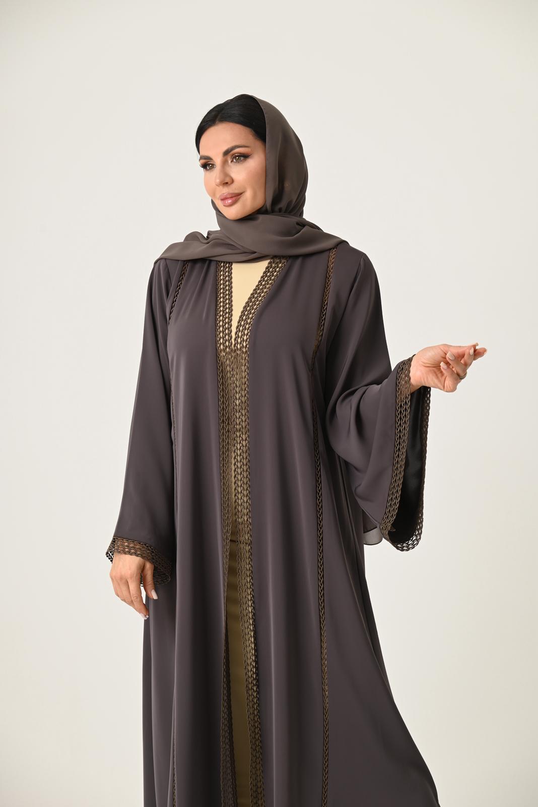 عباية دانتيل فاخرة بلون زيتي أنيق